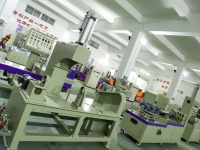 小型吹膜機(jī)的維護(hù)保養(yǎng)方法介紹